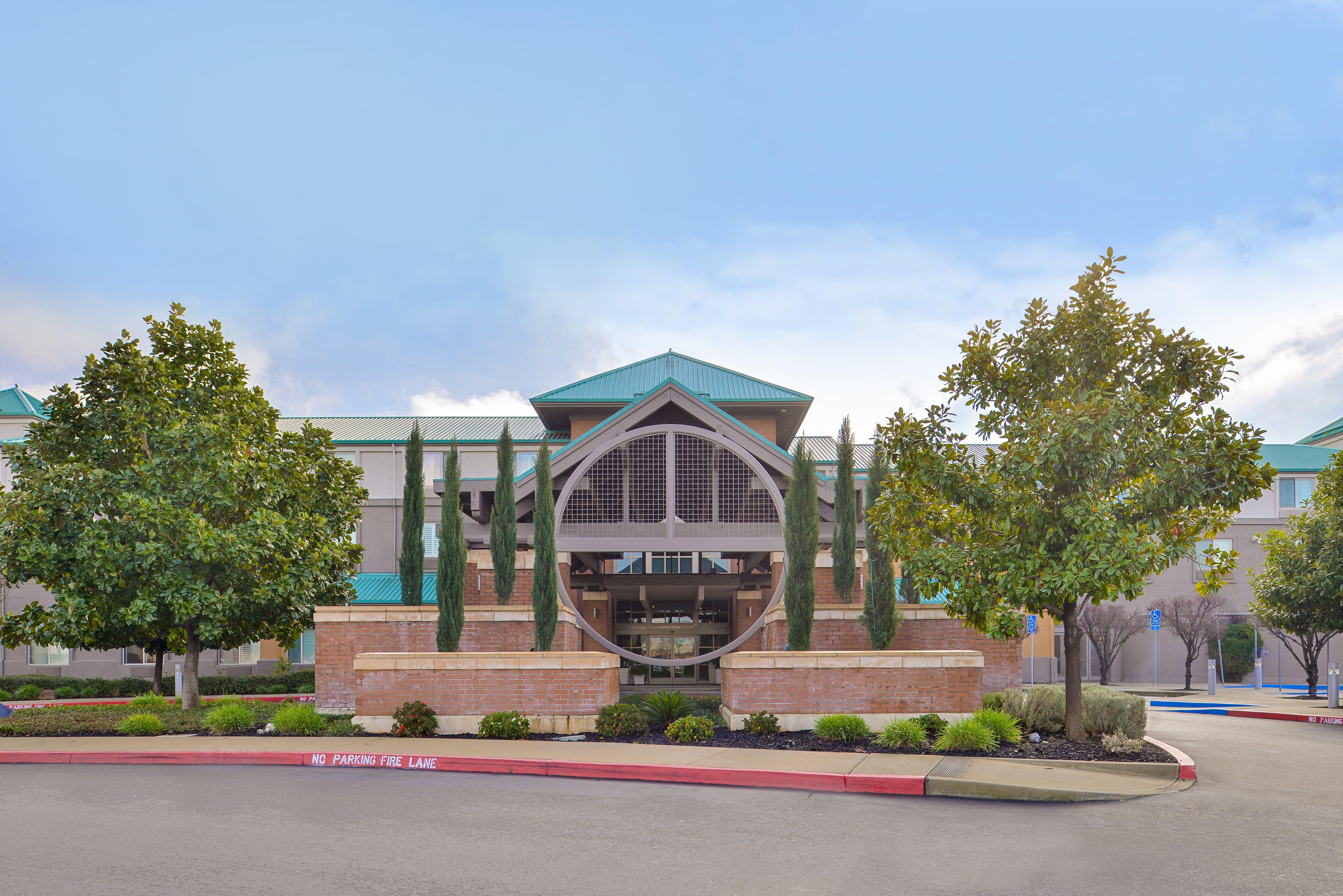 Holiday Inn Express & Suites Elk Grove Central - Hwy 99 By Ihg Εξωτερικό φωτογραφία