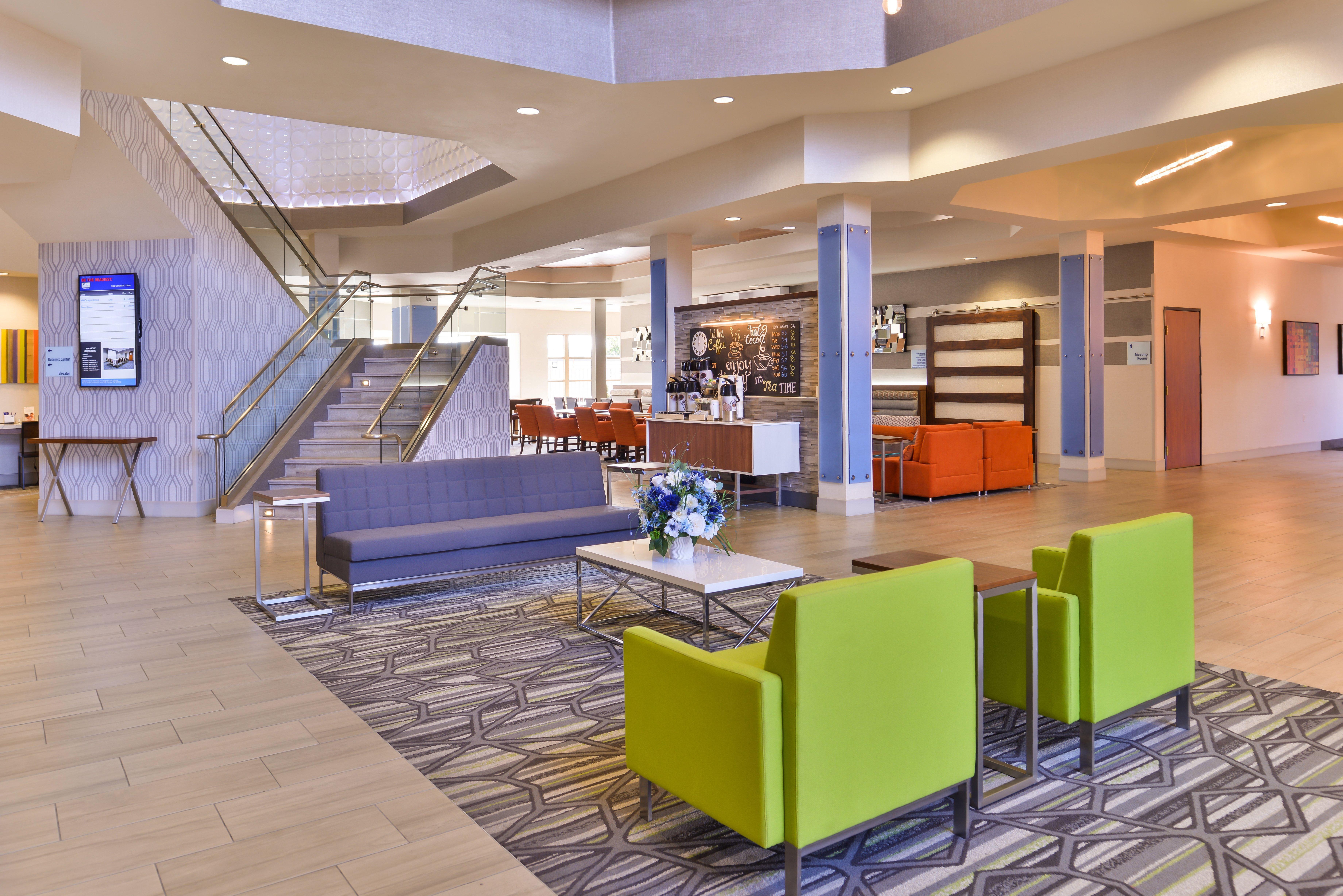 Holiday Inn Express & Suites Elk Grove Central - Hwy 99 By Ihg Εξωτερικό φωτογραφία