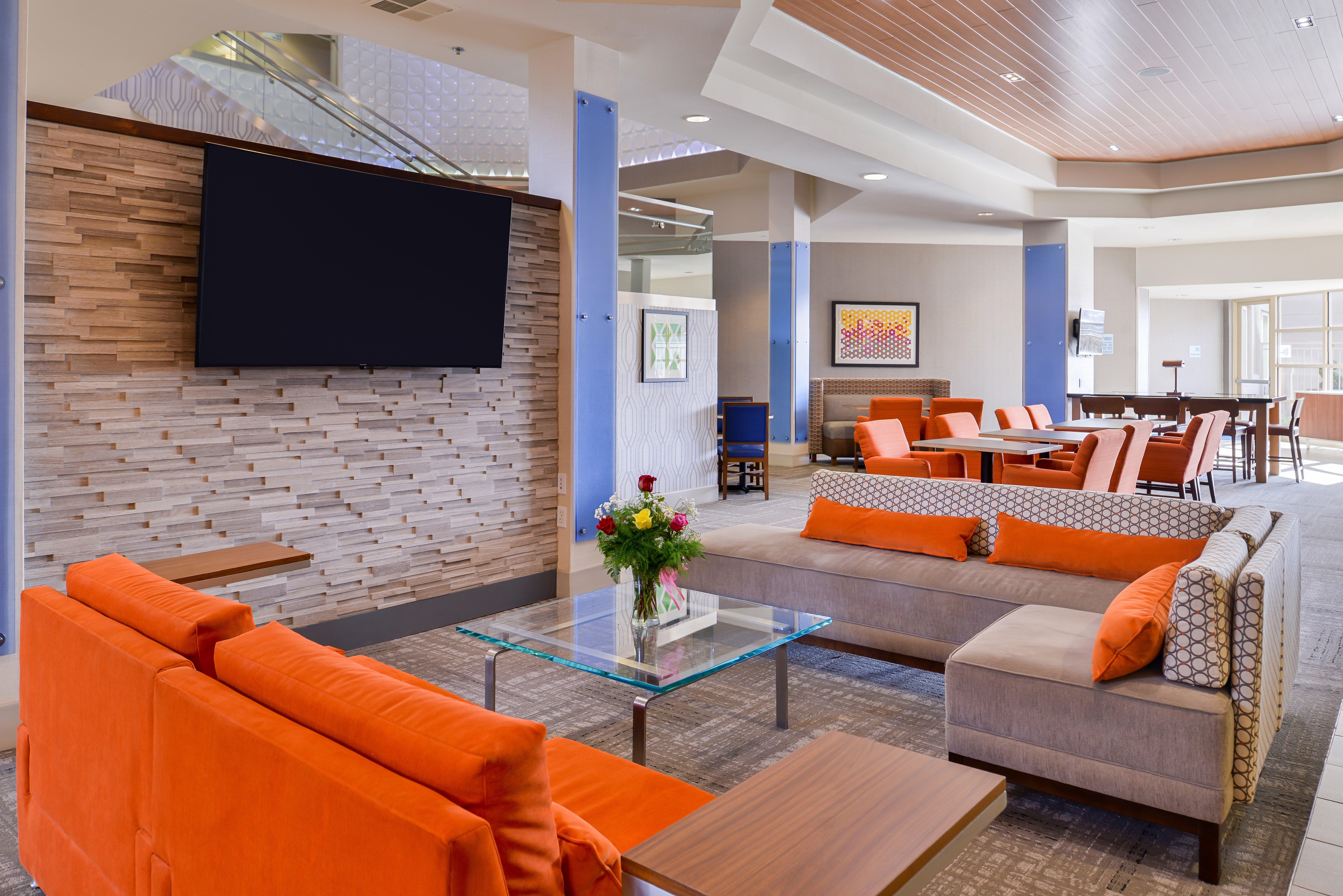 Holiday Inn Express & Suites Elk Grove Central - Hwy 99 By Ihg Εξωτερικό φωτογραφία