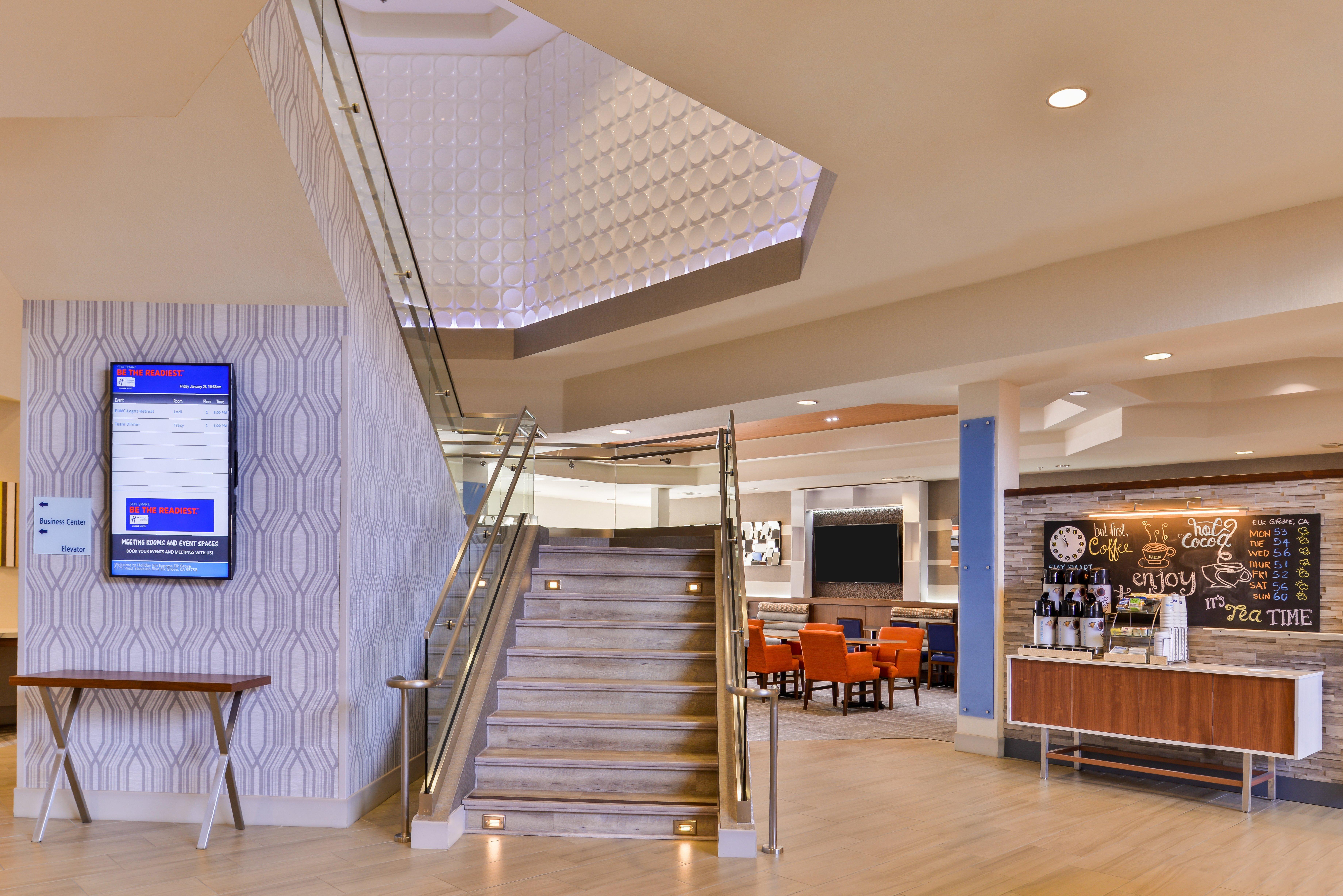 Holiday Inn Express & Suites Elk Grove Central - Hwy 99 By Ihg Εξωτερικό φωτογραφία