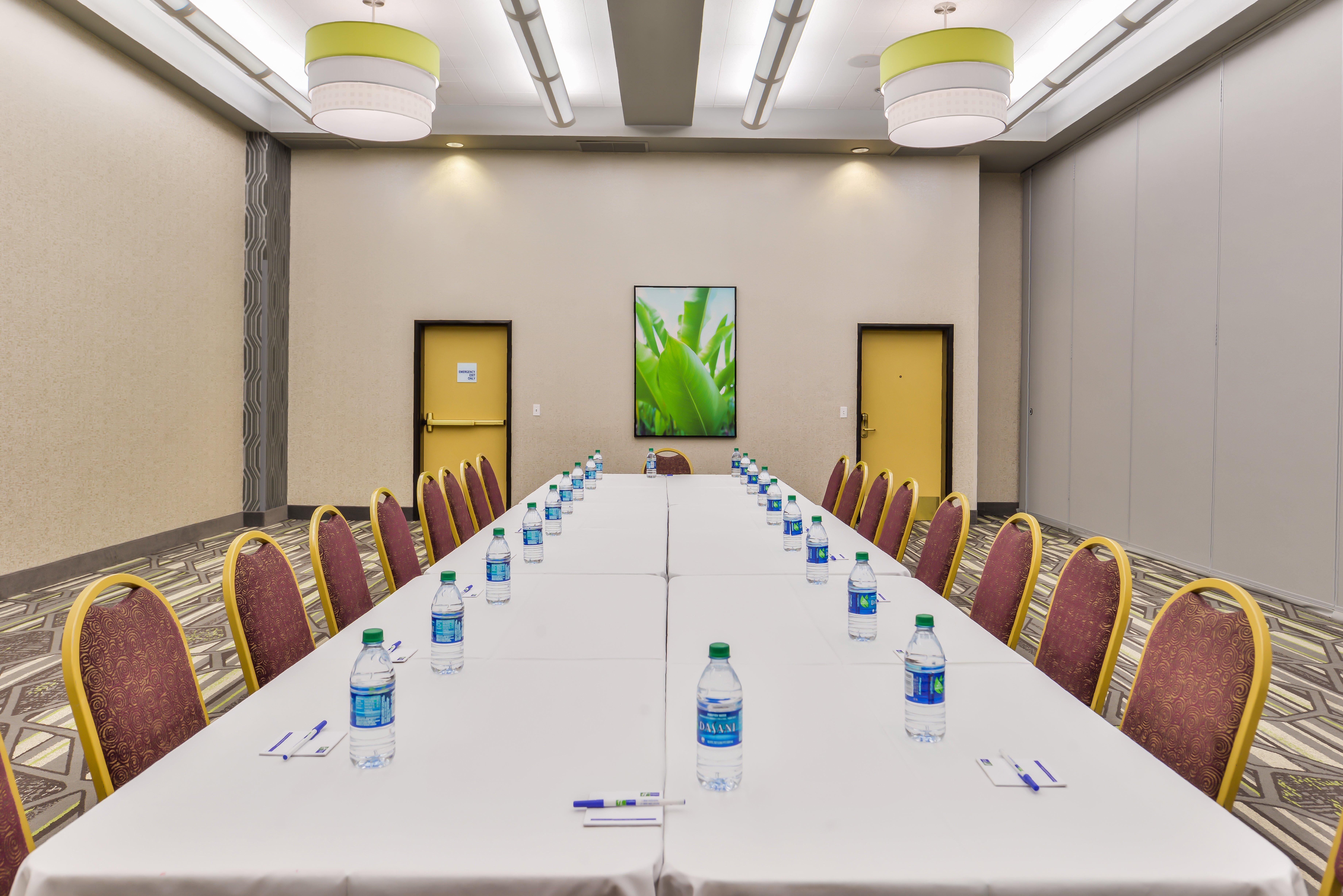 Holiday Inn Express & Suites Elk Grove Central - Hwy 99 By Ihg Εξωτερικό φωτογραφία