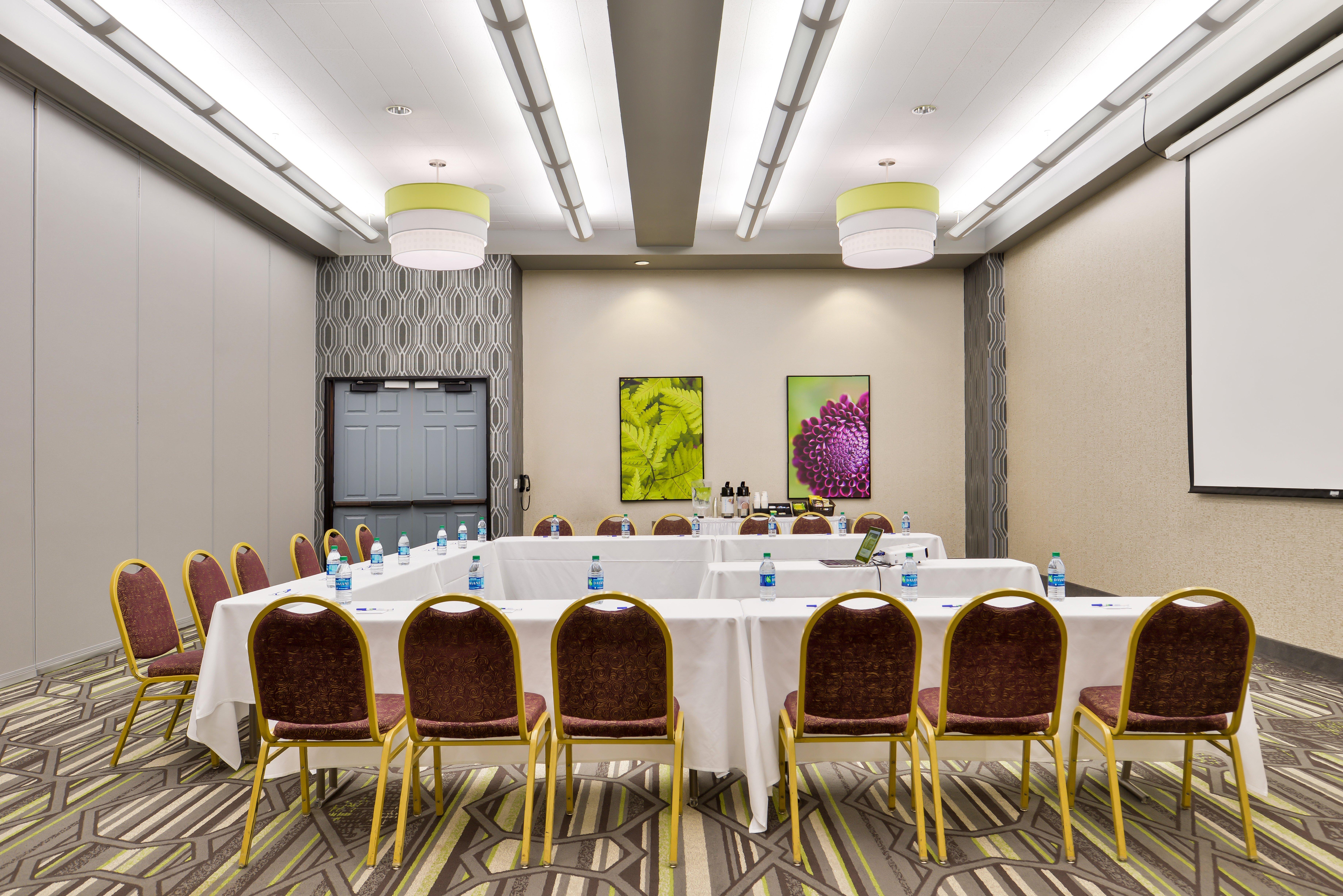 Holiday Inn Express & Suites Elk Grove Central - Hwy 99 By Ihg Εξωτερικό φωτογραφία