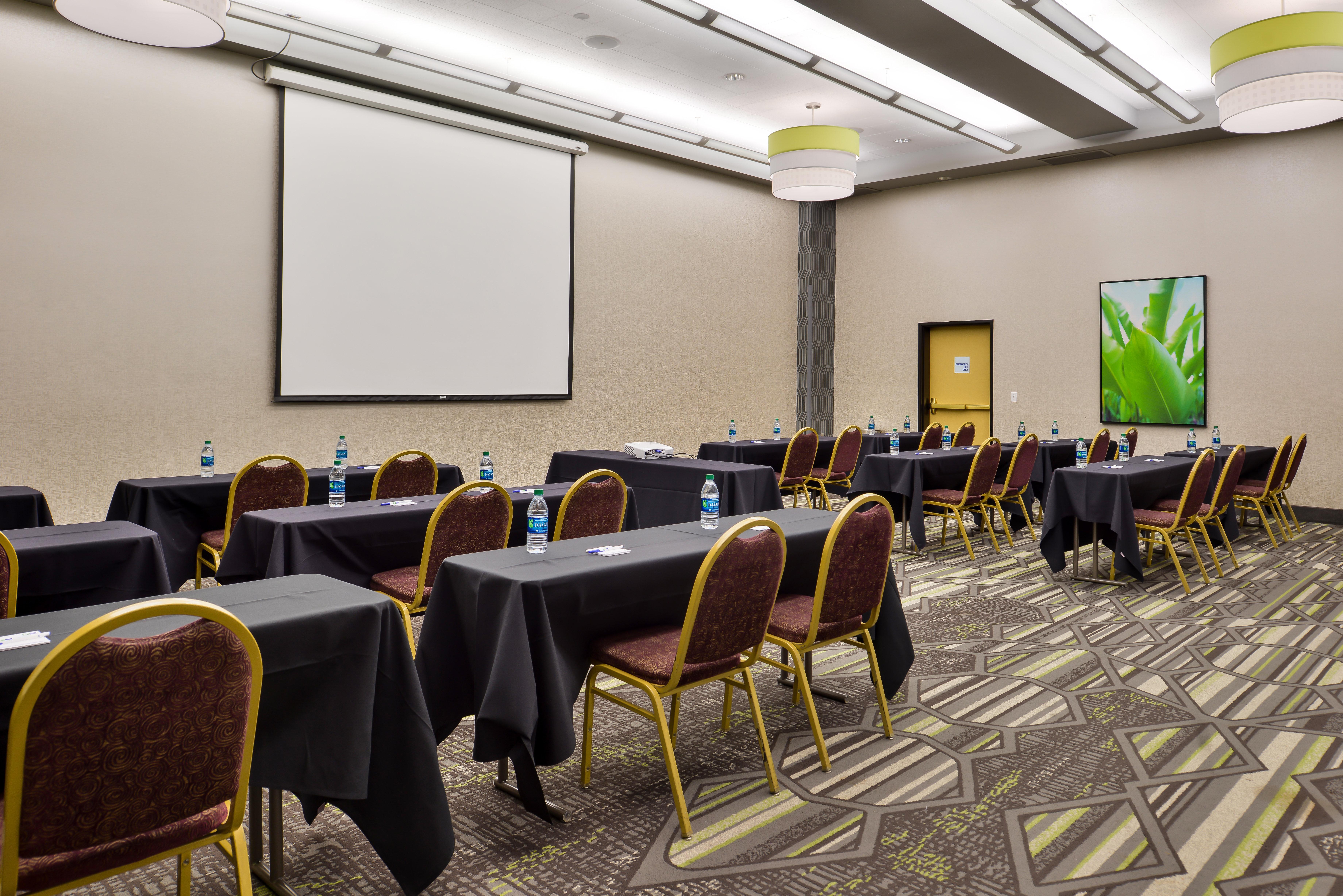 Holiday Inn Express & Suites Elk Grove Central - Hwy 99 By Ihg Εξωτερικό φωτογραφία