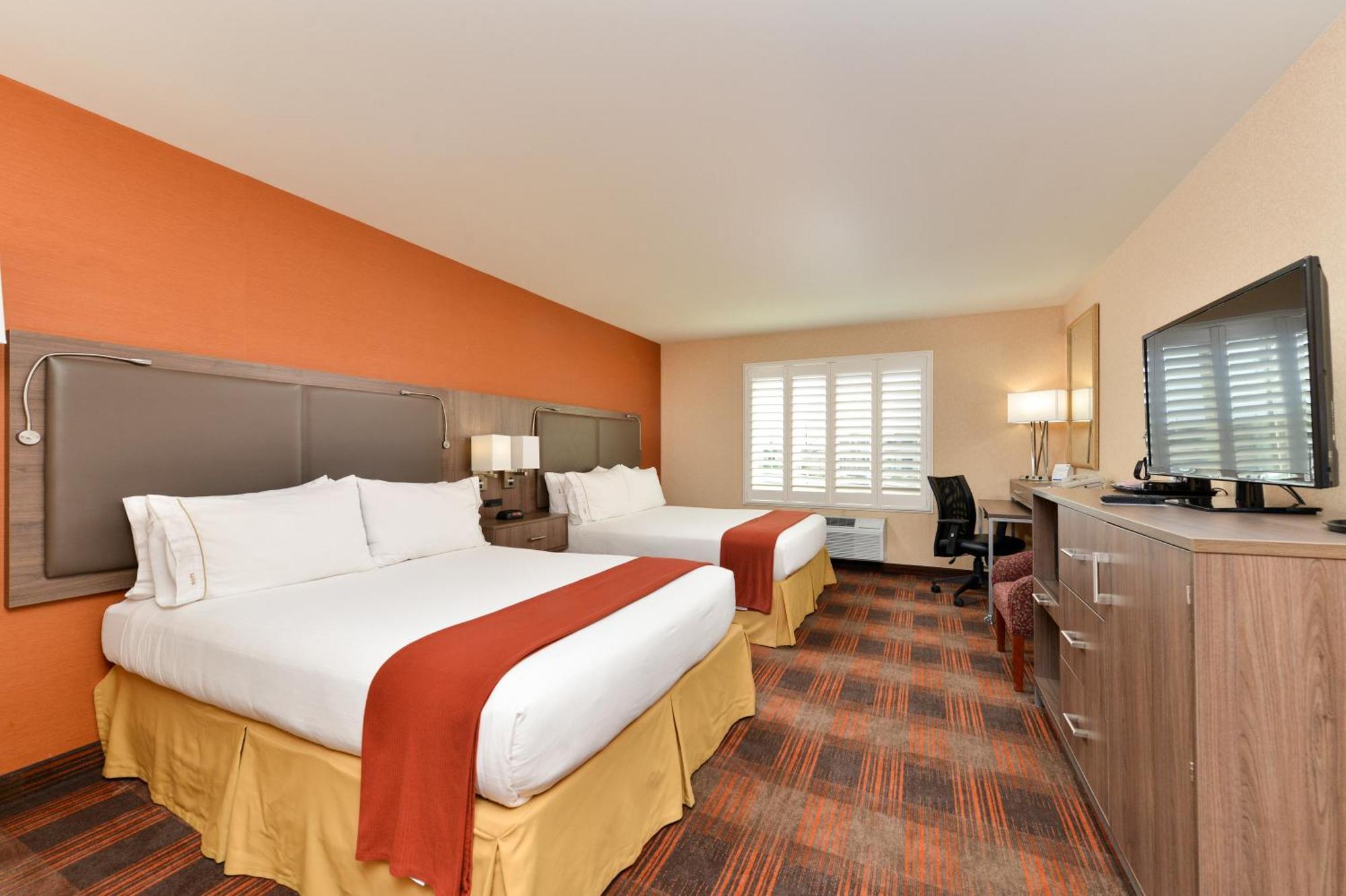 Holiday Inn Express & Suites Elk Grove Central - Hwy 99 By Ihg Εξωτερικό φωτογραφία