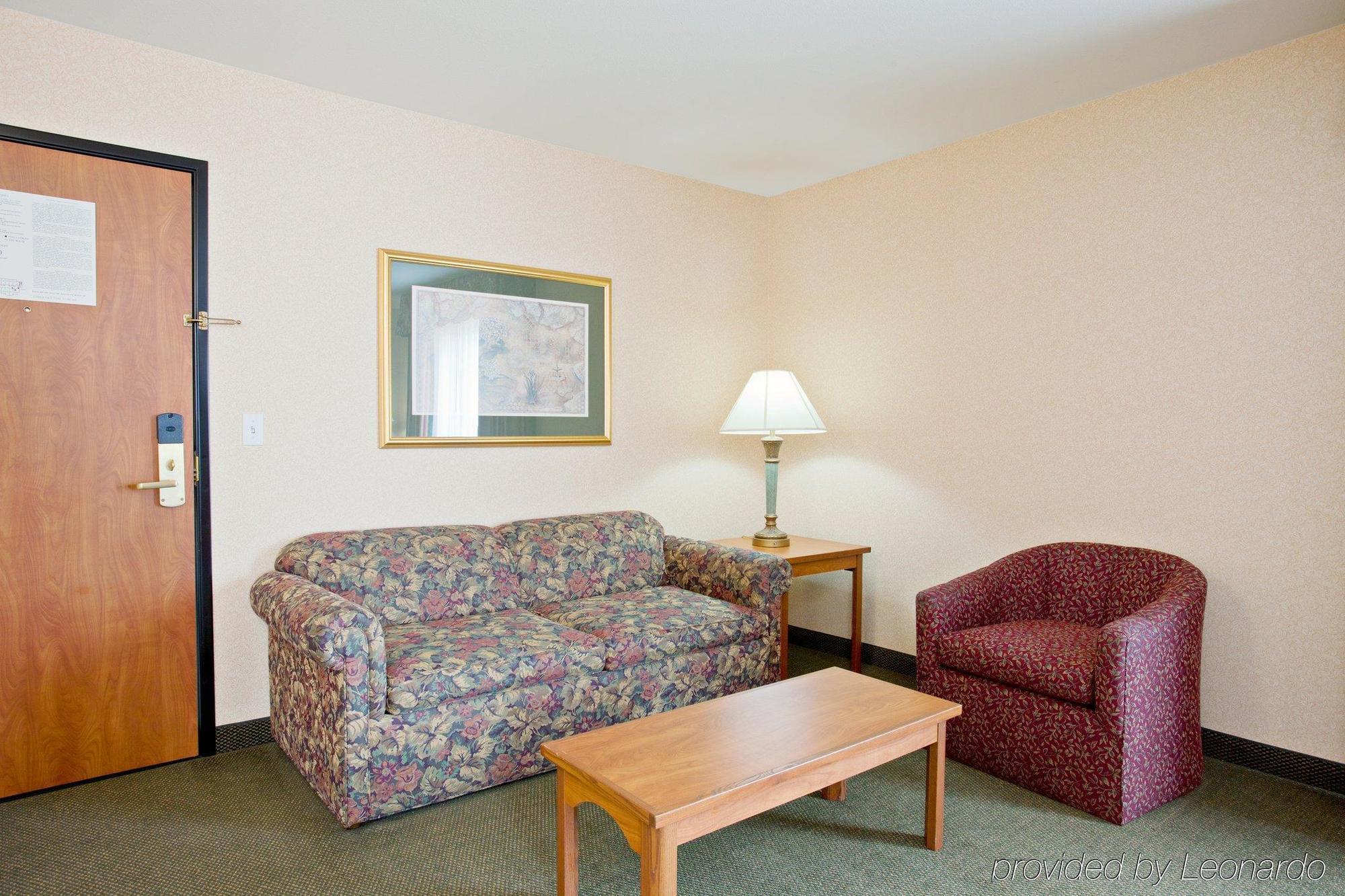 Holiday Inn Express & Suites Elk Grove Central - Hwy 99 By Ihg Εξωτερικό φωτογραφία