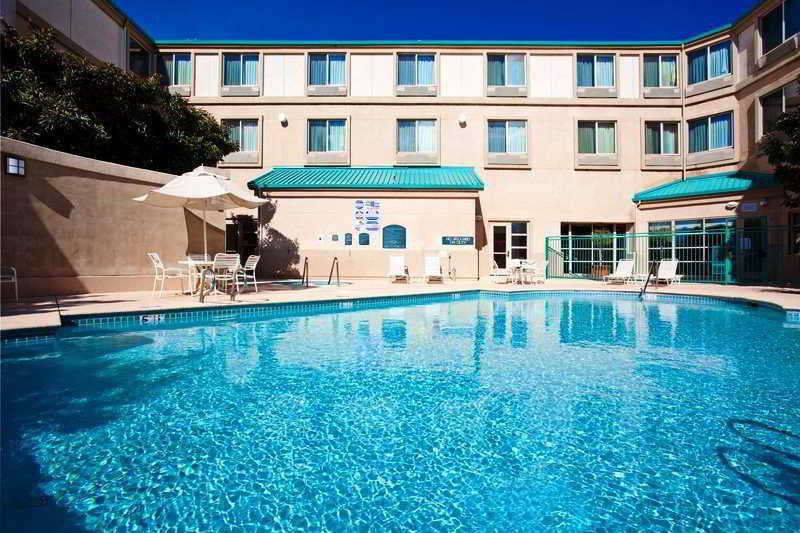 Holiday Inn Express & Suites Elk Grove Central - Hwy 99 By Ihg Εξωτερικό φωτογραφία