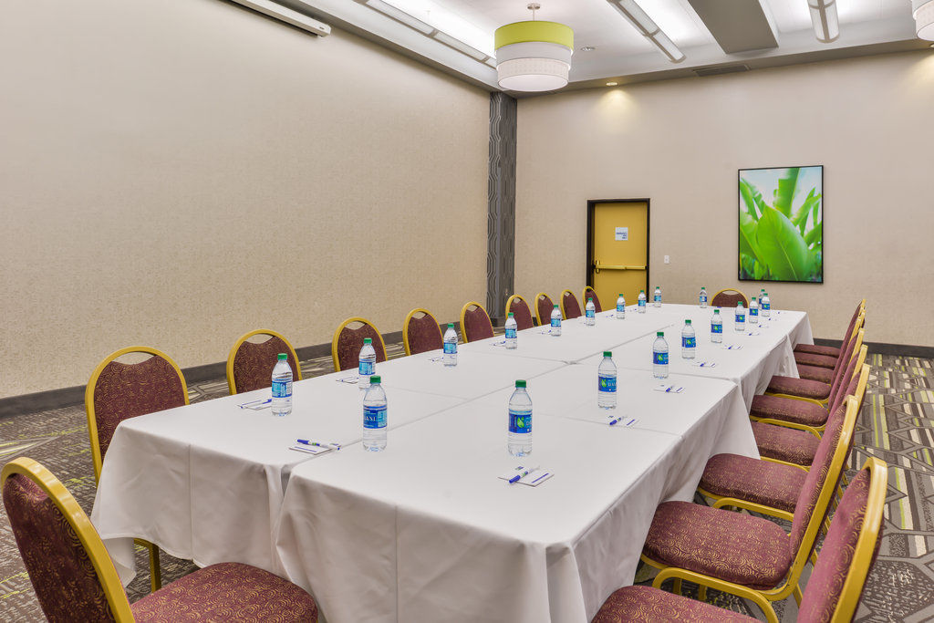 Holiday Inn Express & Suites Elk Grove Central - Hwy 99 By Ihg Εξωτερικό φωτογραφία